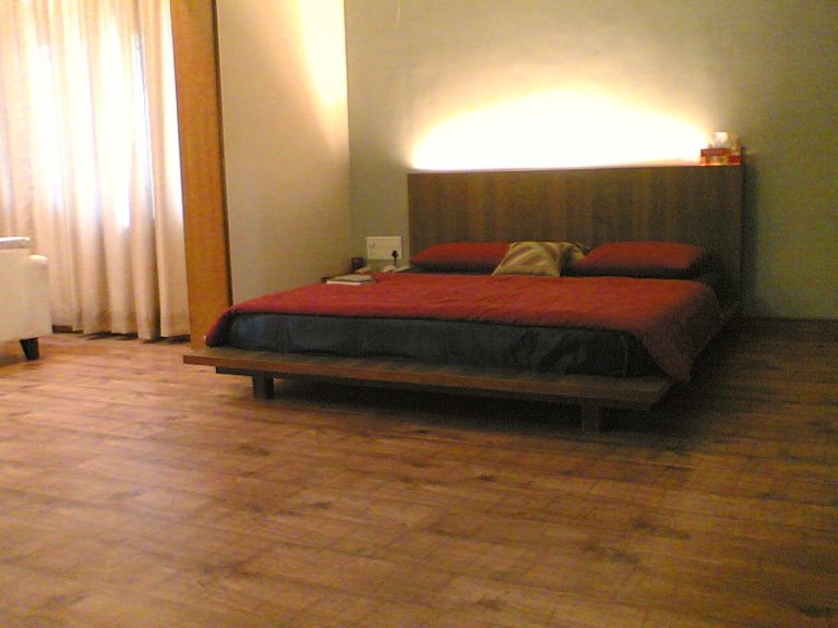 bedroom-wooden flooring